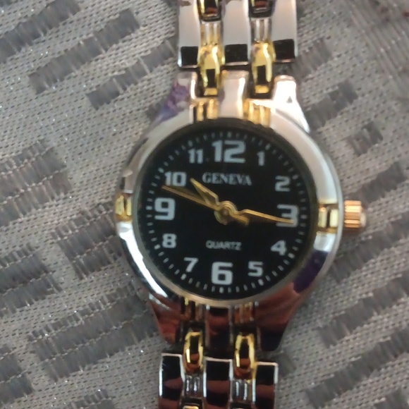Geneva Two-tone Bracelet Watch - Picture 2 of 12